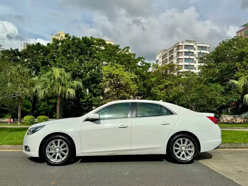 Chevrolet Malibu 2015 — фото 3