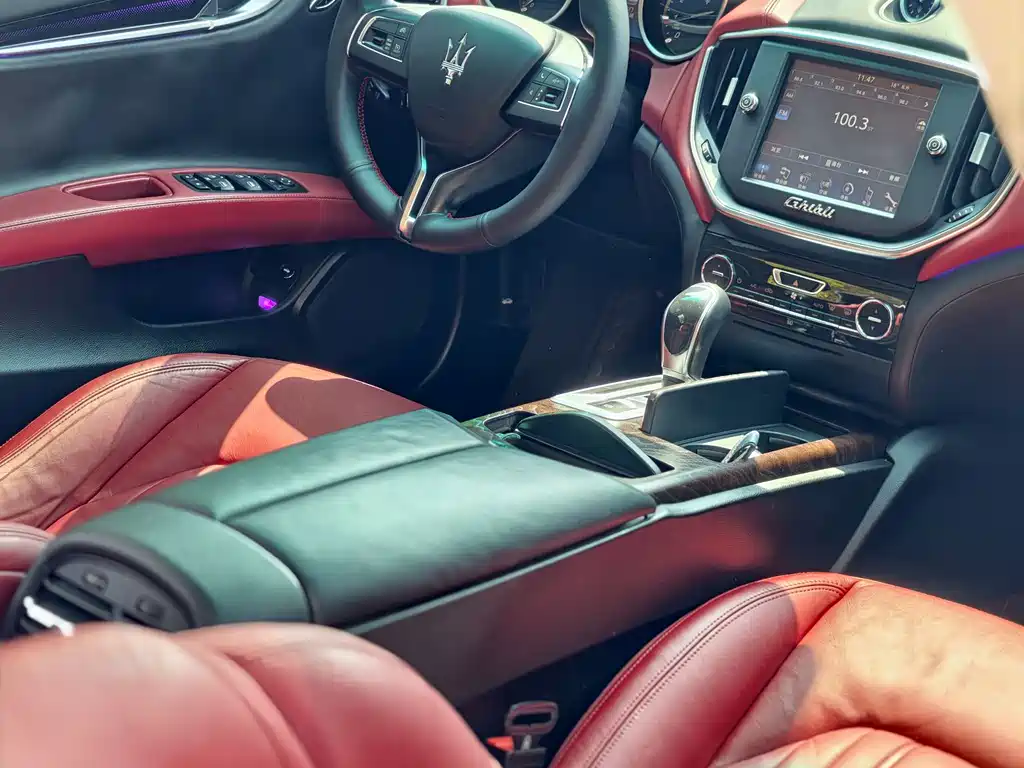 Maserati Ghibli 2015 — фото 9