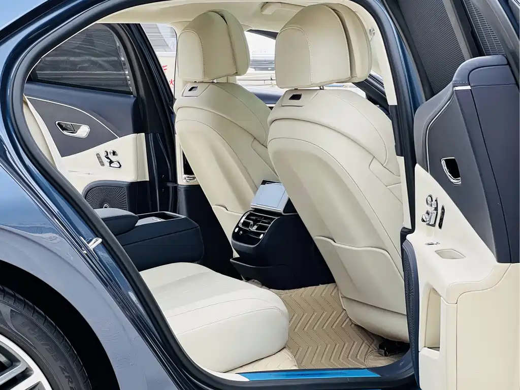 Bentley Flying Spur PHEV 2022 — фото 7