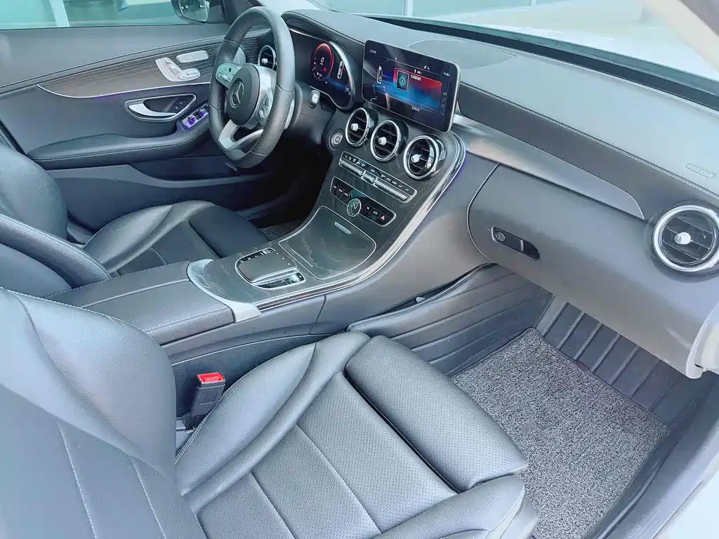 Mercedes-Benz C-Class 2020 — фото 12