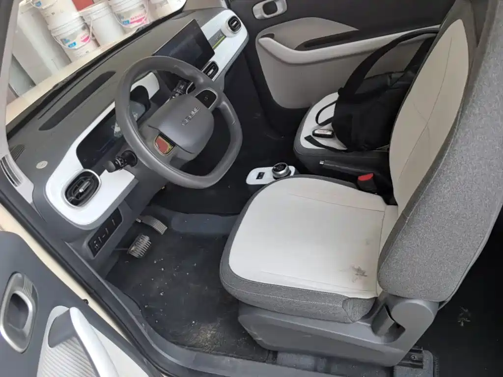 Geely Galaxy Panda 2025 — фото 15