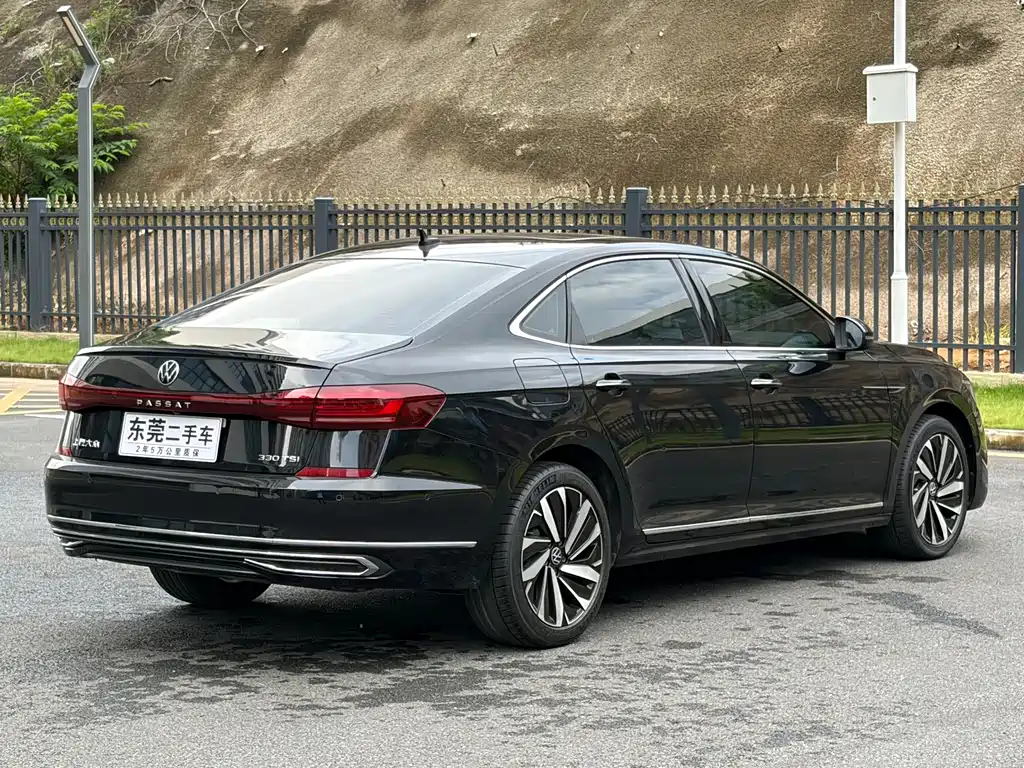 Volkswagen Passat 2022