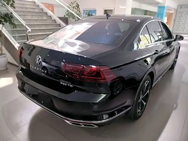 Volkswagen Magotan 2025