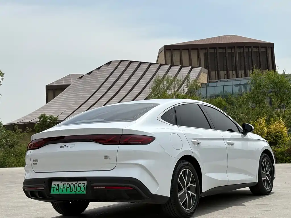 BYD Qin L 2024 — фото 9