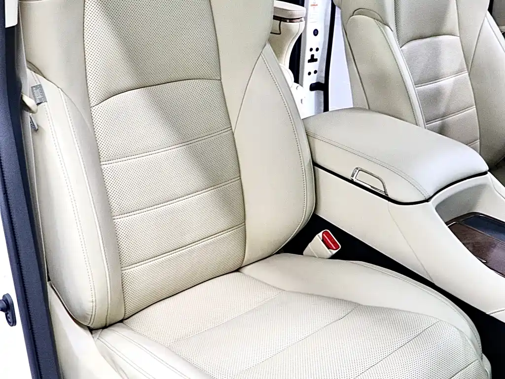 Toyota Alphard 2017 — фото 16