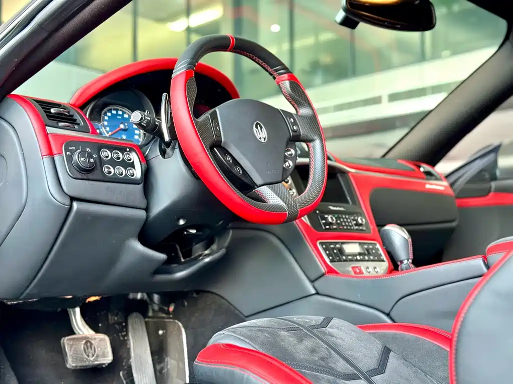 Maserati Granturismo 2017 — фото 23