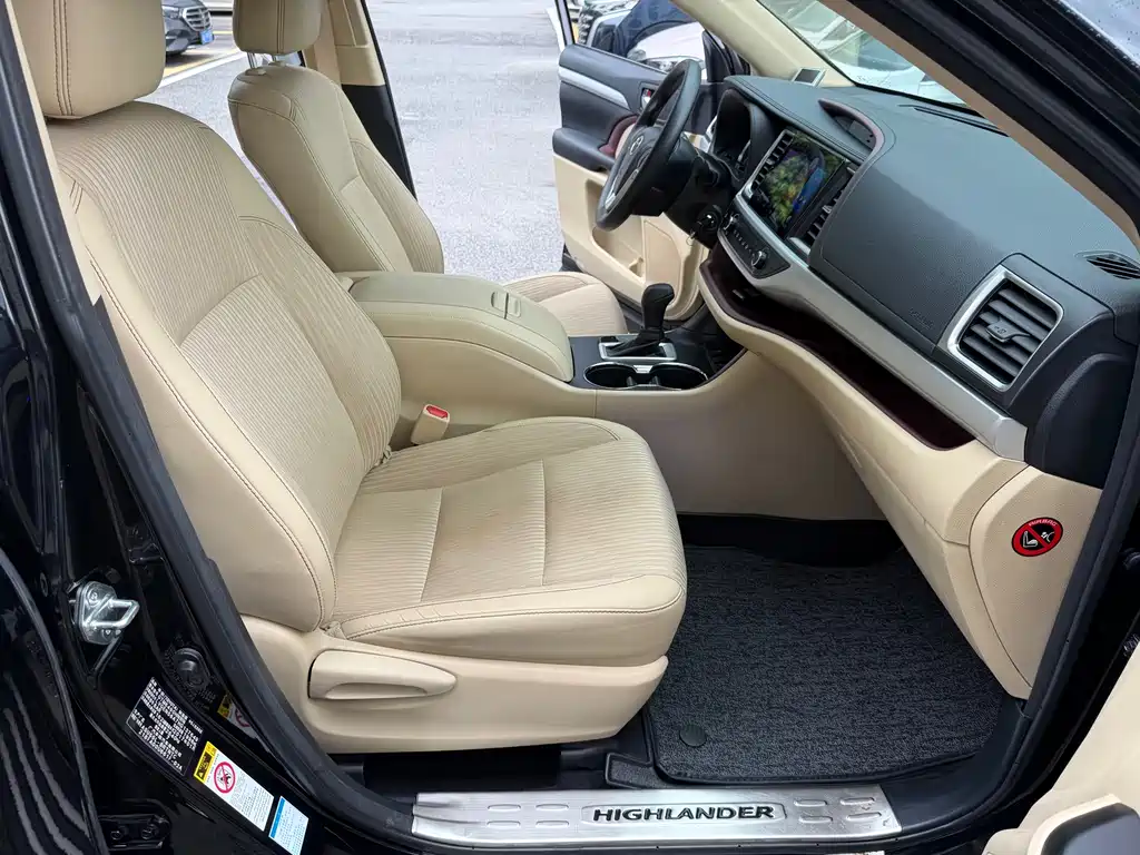 Toyota Highlander 2017 — фото 16