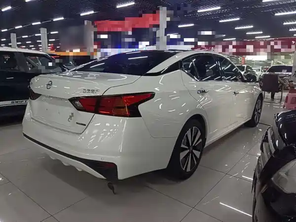 Nissan Teana 2022