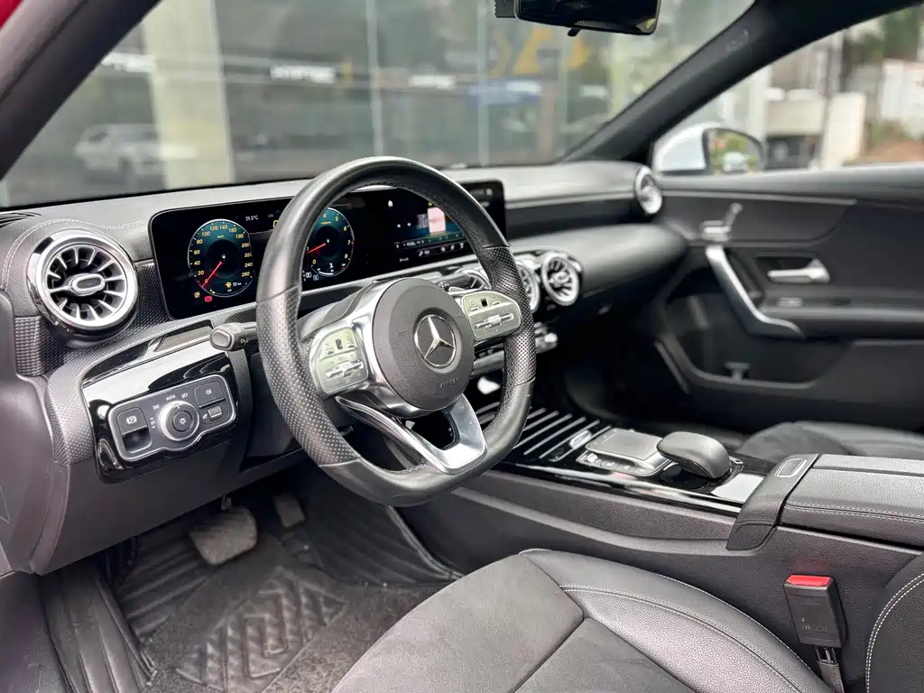 Mercedes-Benz A-Class 2021 — фото 4