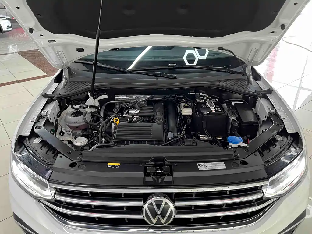 Volkswagen Tiguan L 2022 — фото 23