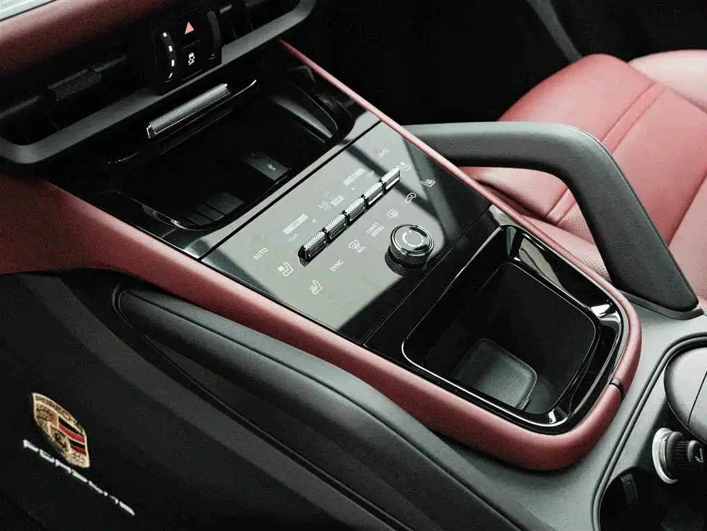 Porsche Cayenne 2024 — фото 10