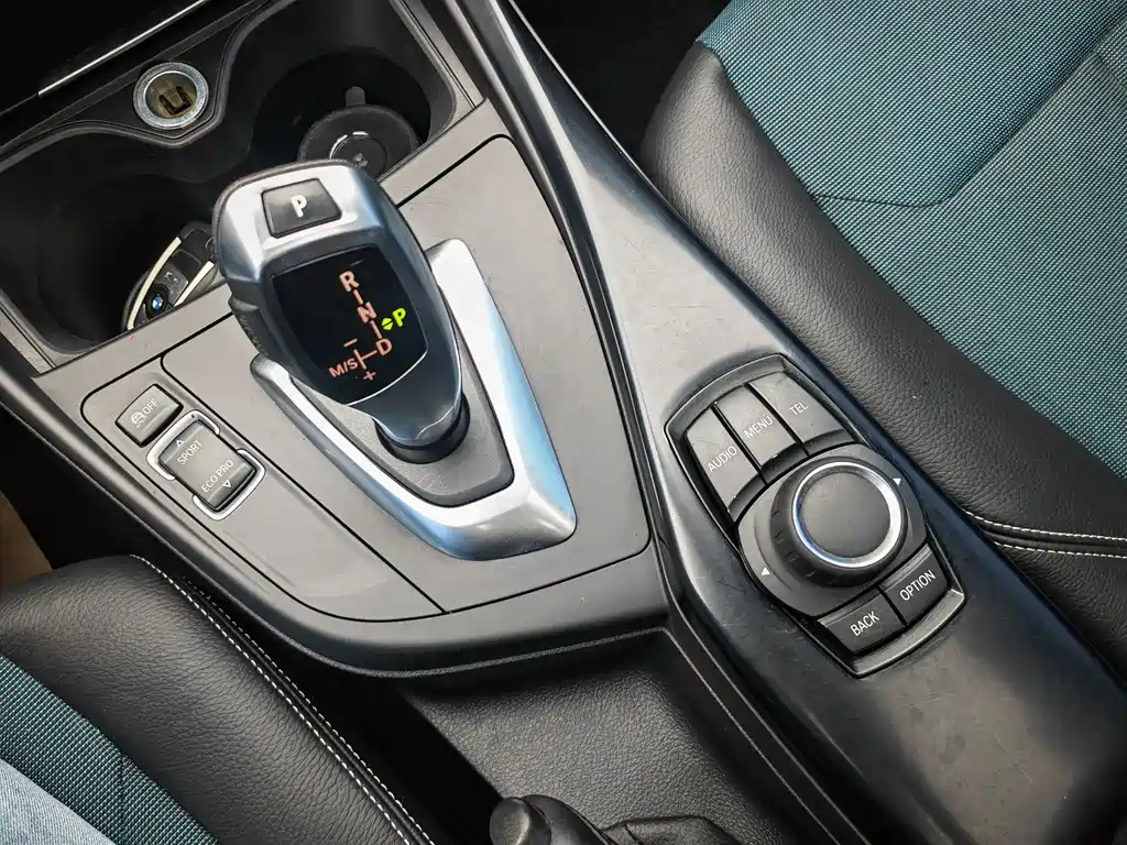 BMW 1 Series 2012 — фото 14