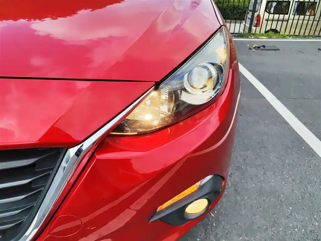 Mazda 3 Axela 2015 — фото 24