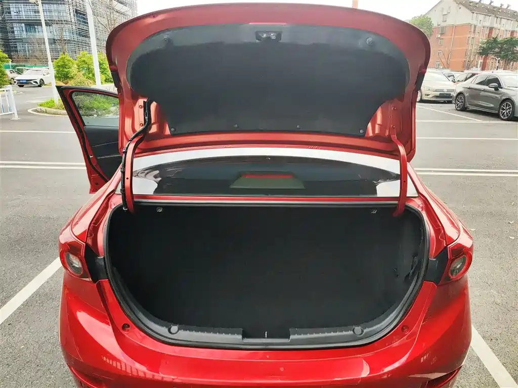 Mazda 3 Axela 2015 — фото 19
