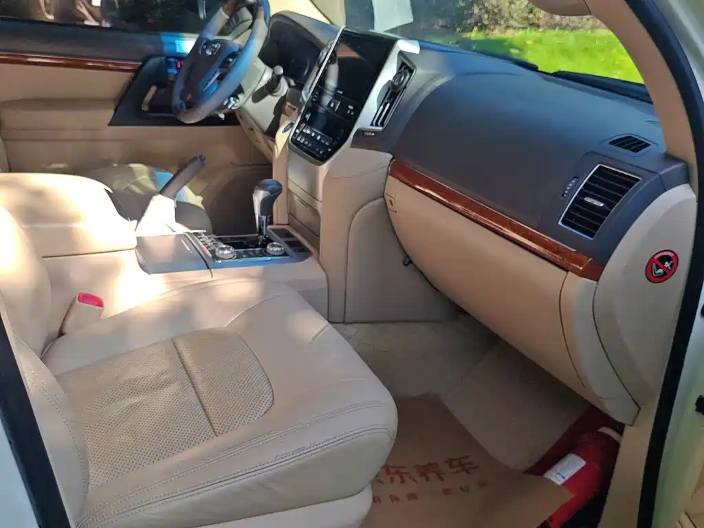 Toyota Land Cruiser 2015 — фото 43