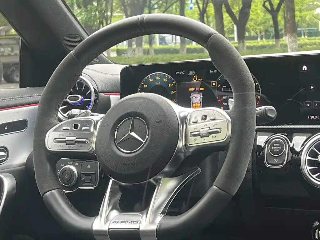 Mercedes-Benz Mercedes CLA AMG 2020 — фото 15