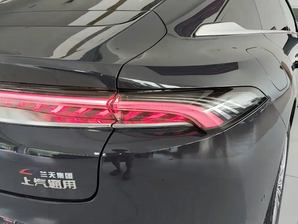 Buick Zhijing L7 2025 — фото 8