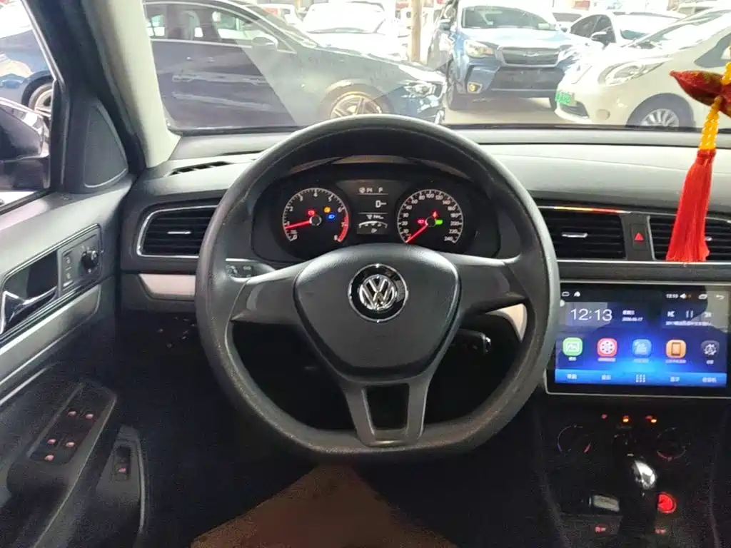Volkswagen Lavida 2017 — фото 11