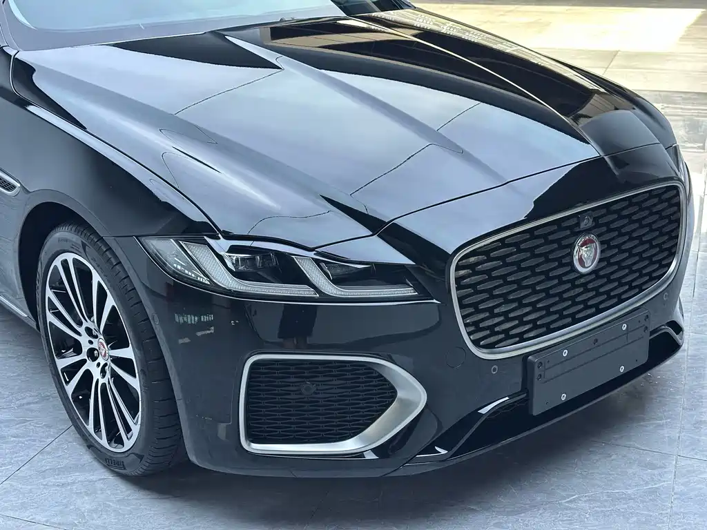Jaguar XFL 2026 — фото 4