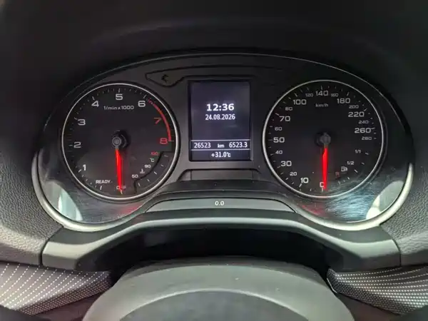 Audi Q2L 2023
