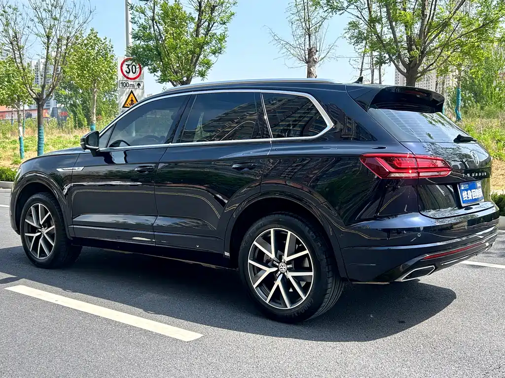 Volkswagen Touareg 2020 — фото 8