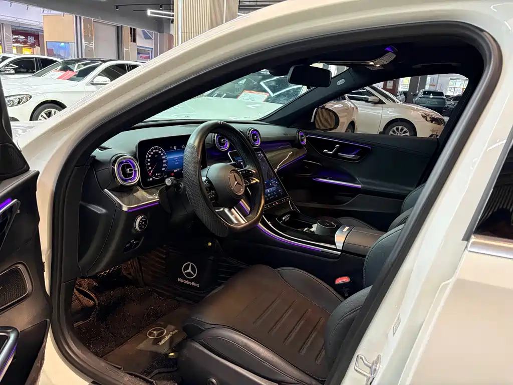 Mercedes-Benz C-Class 2024
