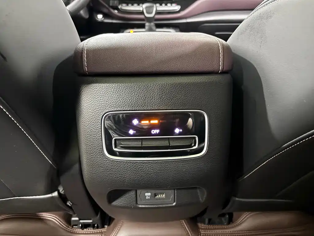 GAC Motor Trumpchi M6 2022 — фото 21