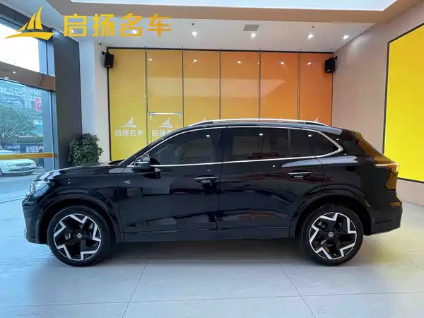 Volkswagen Tiguan L 2024