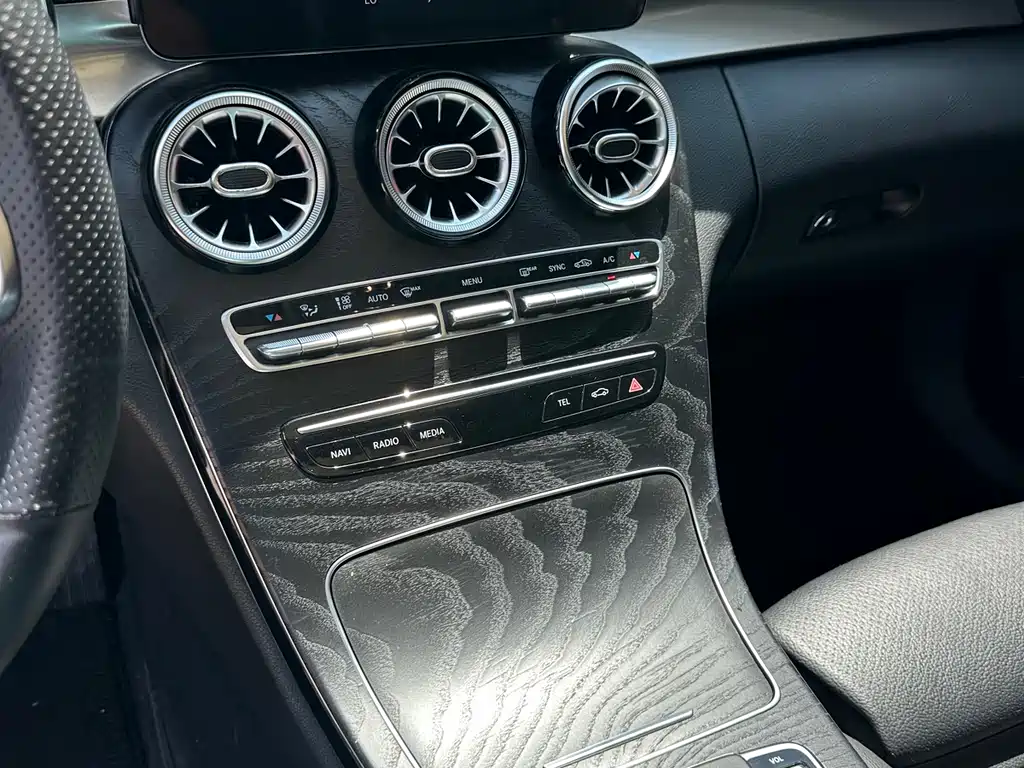 Mercedes-Benz C-Class 2019 — фото 15