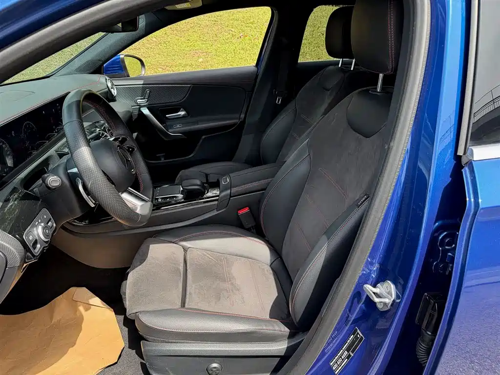 Mercedes-Benz A-Class 2023 — фото 8