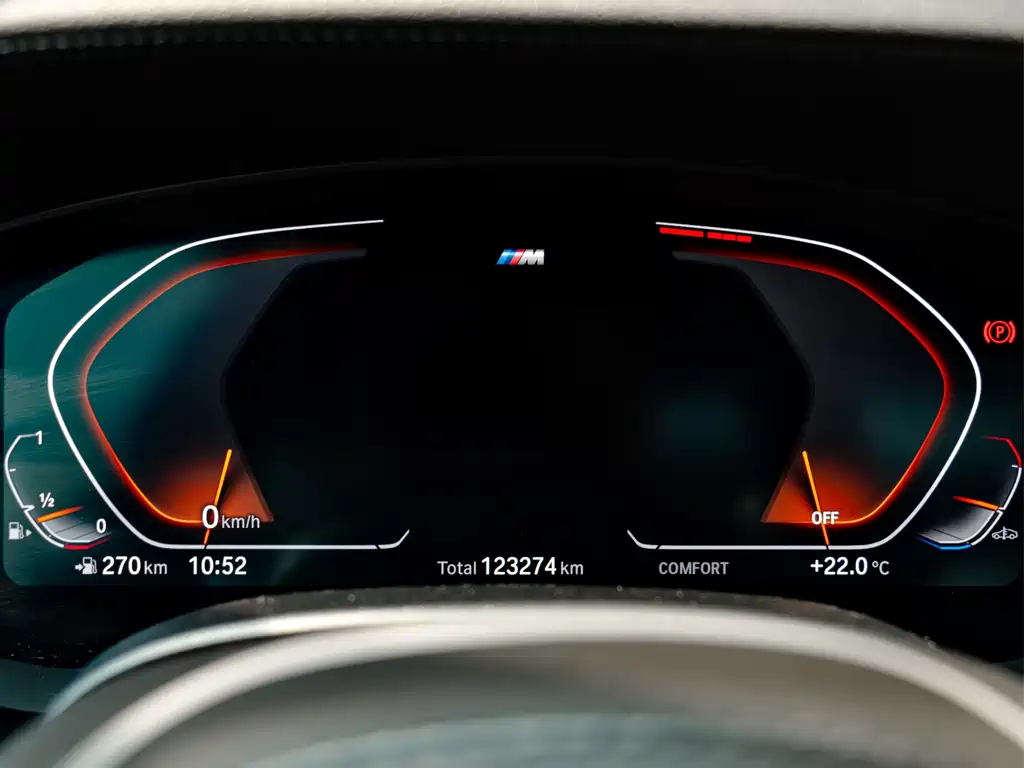 BMW 5 Series 2020 — фото 19