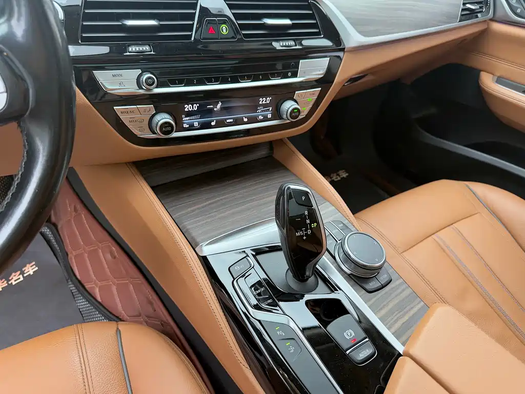 BMW 6 Series GT 2020 — фото 12