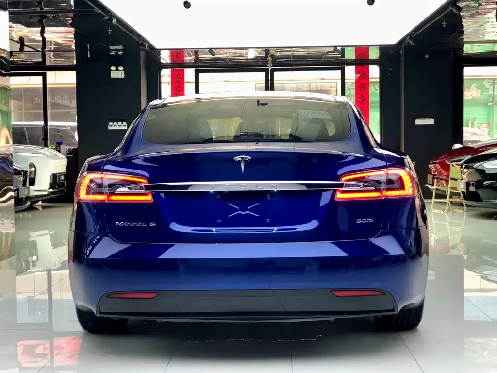 Tesla Model S 2016 — фото 18