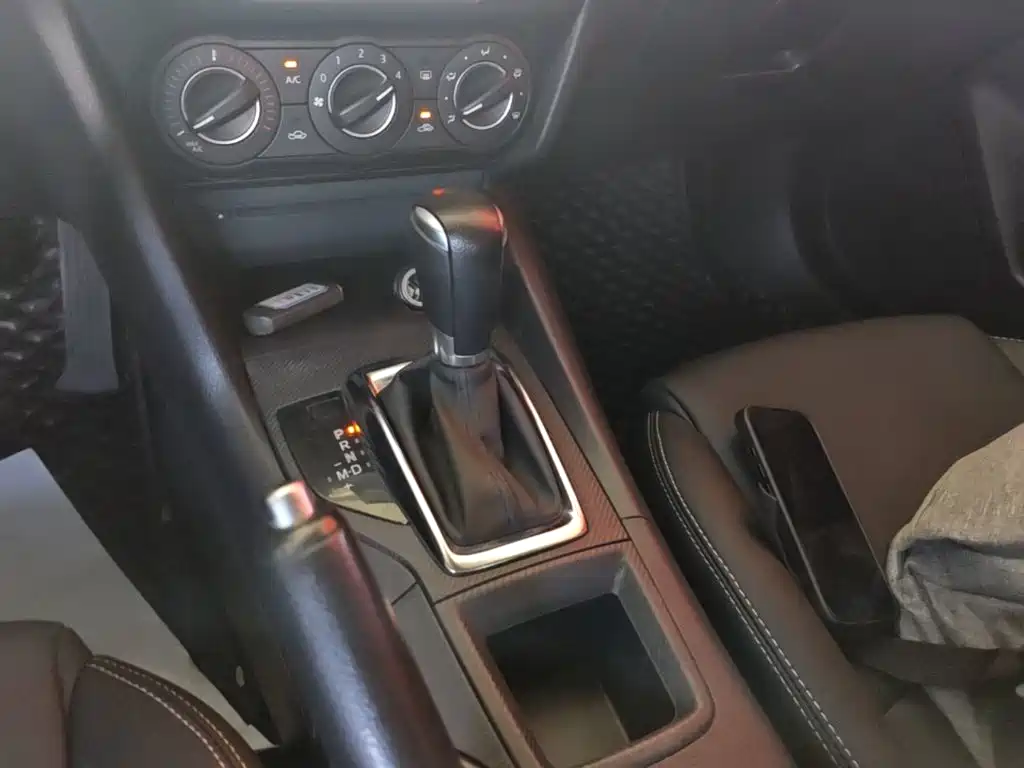 Mazda 3 Axela 2016 — фото 14