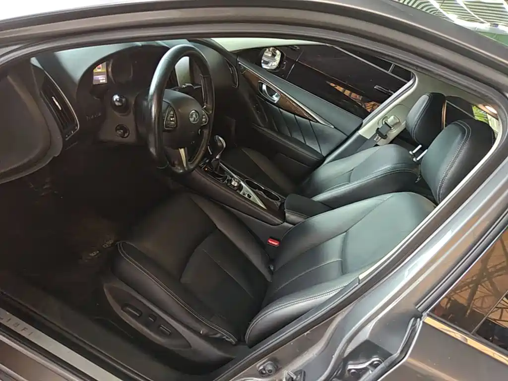 Infiniti Q50L 2015 — фото 15