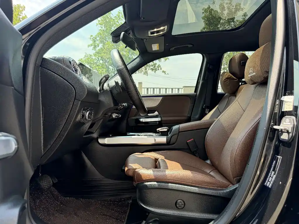 Mercedes-Benz GLB 2021