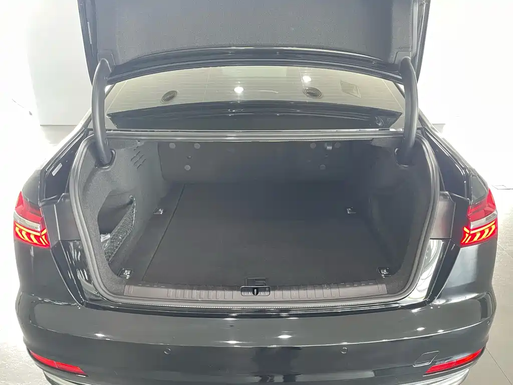 Audi A6L 2022
