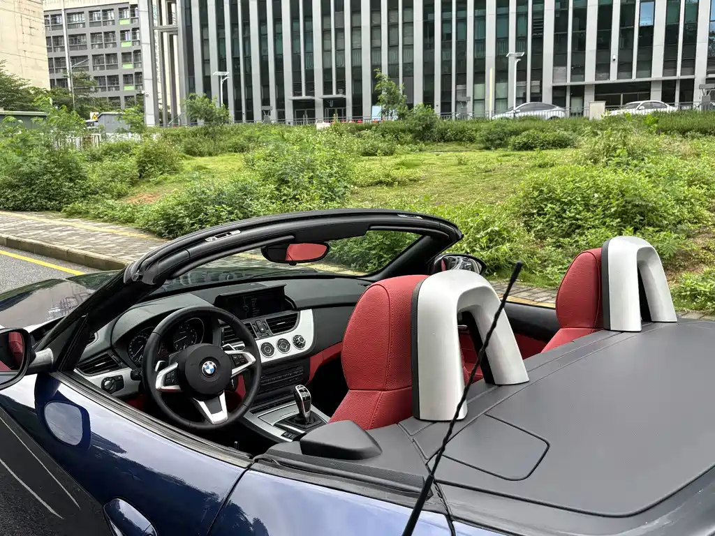 BMW Z4 2015 — фото 9
