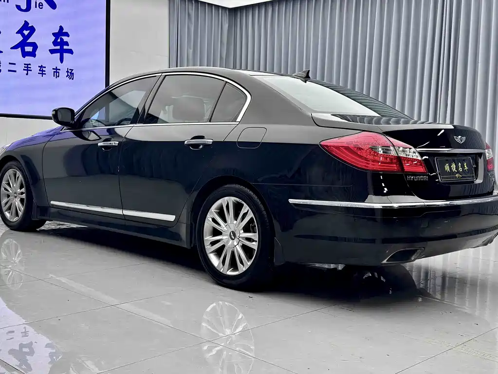 Hyundai Rohens 2013 — фото 19
