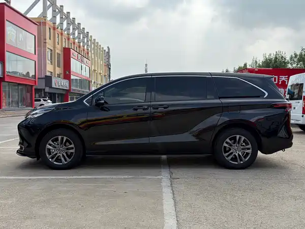 Toyota Sienna 2026