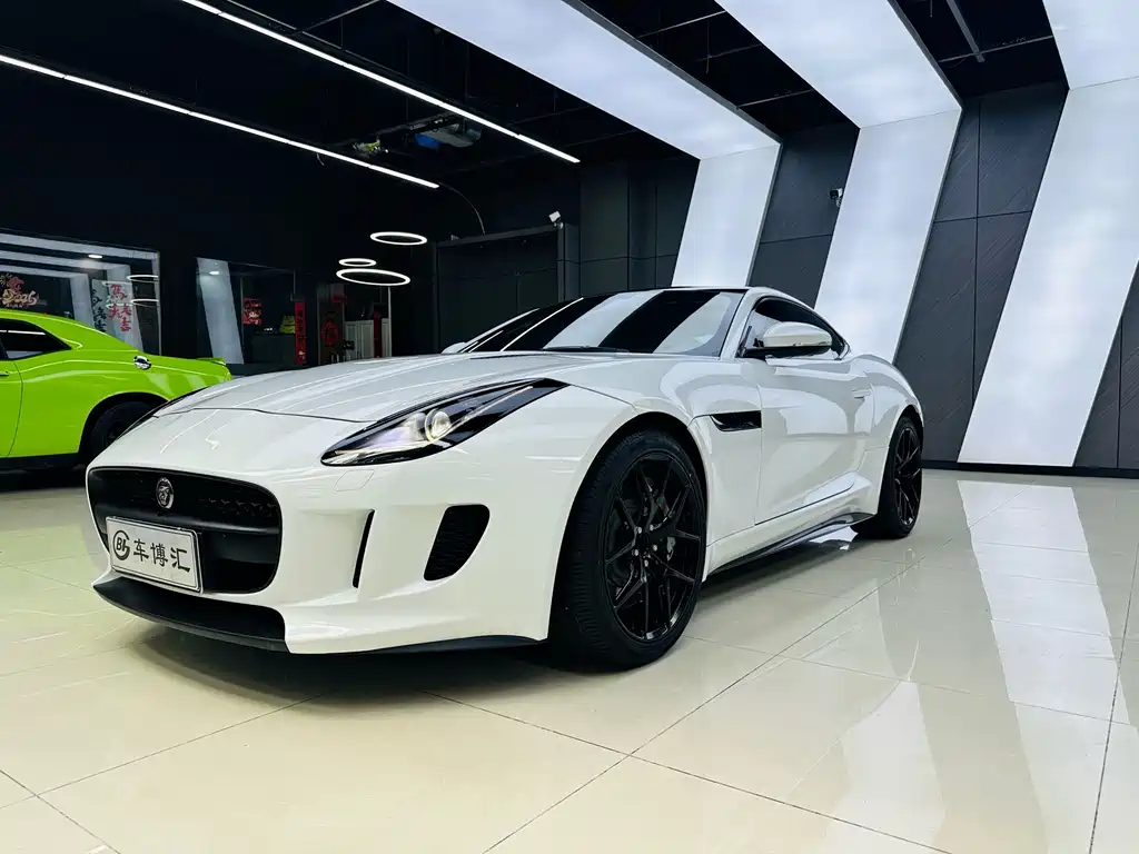 Jaguar F-TYPE 2017 — фото 1