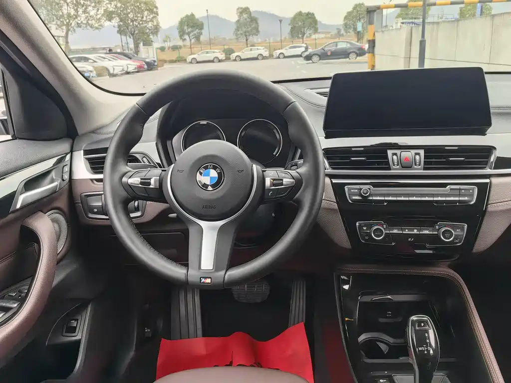 BMW X2 2022 — фото 16