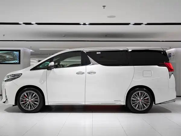Lexus LM 2022