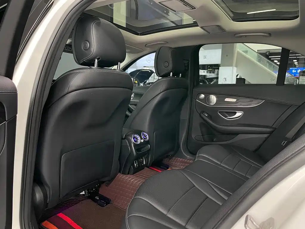 Mercedes-Benz C-Class 2022 — фото 11