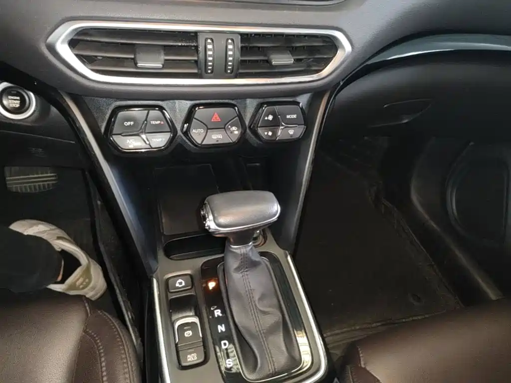 GAC Motor Trumpchi GS4 2018 — фото 21