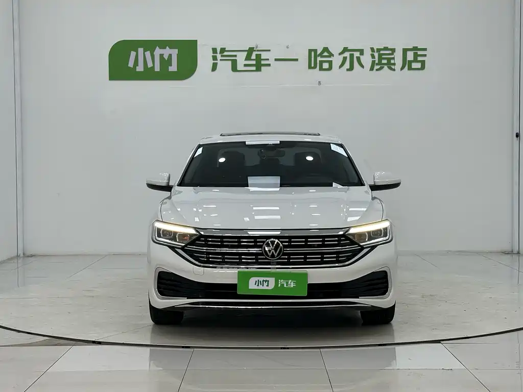 Volkswagen Sagitar 2022