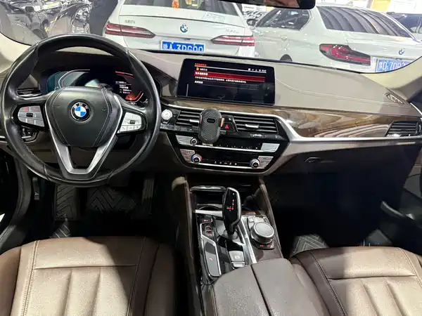 BMW 5 Series 2020