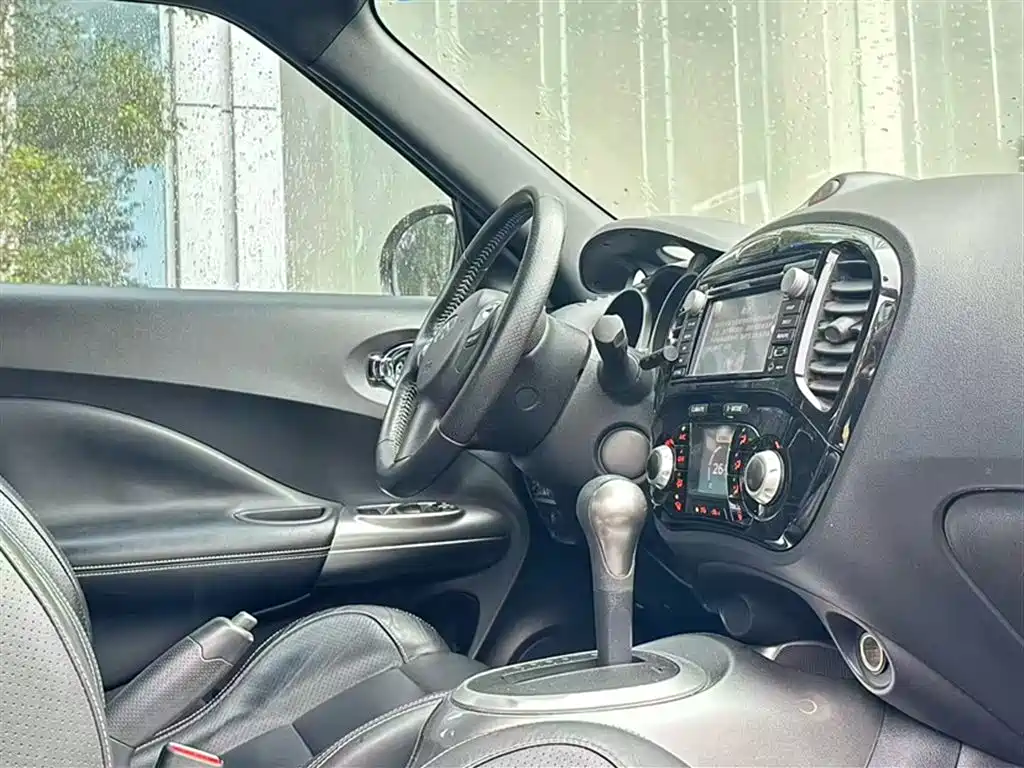 Infiniti ESQ 2017 — фото 16
