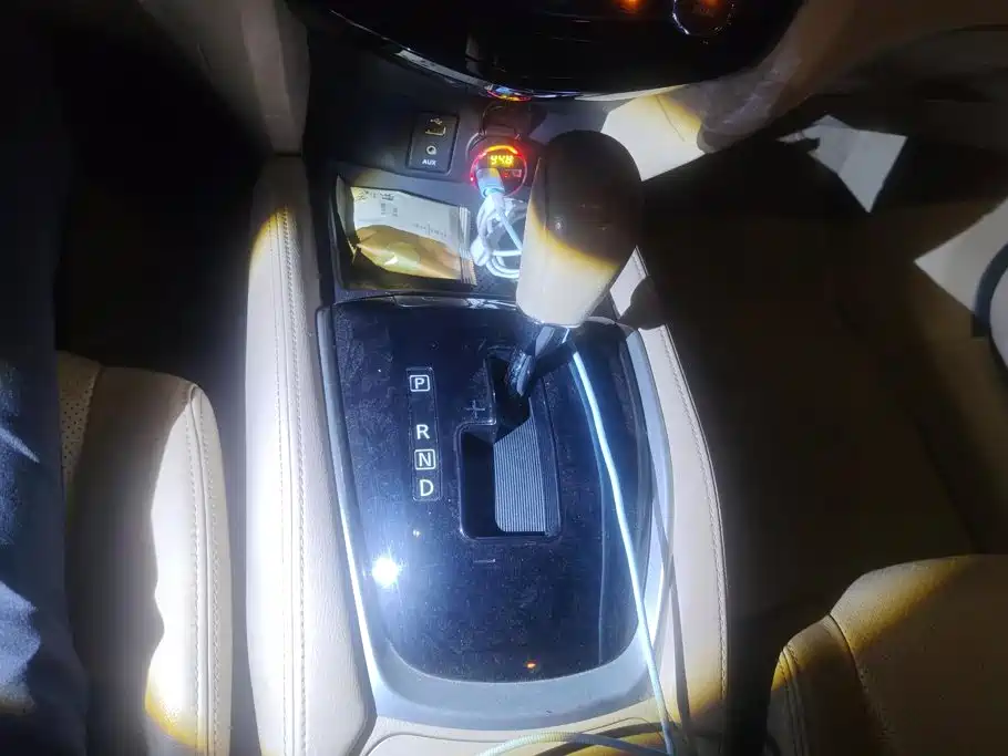 Nissan X-Trail 2015 — фото 16