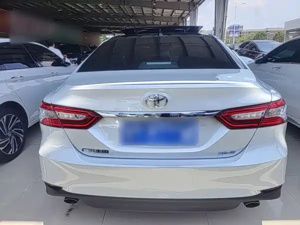 Toyota Camry 2021